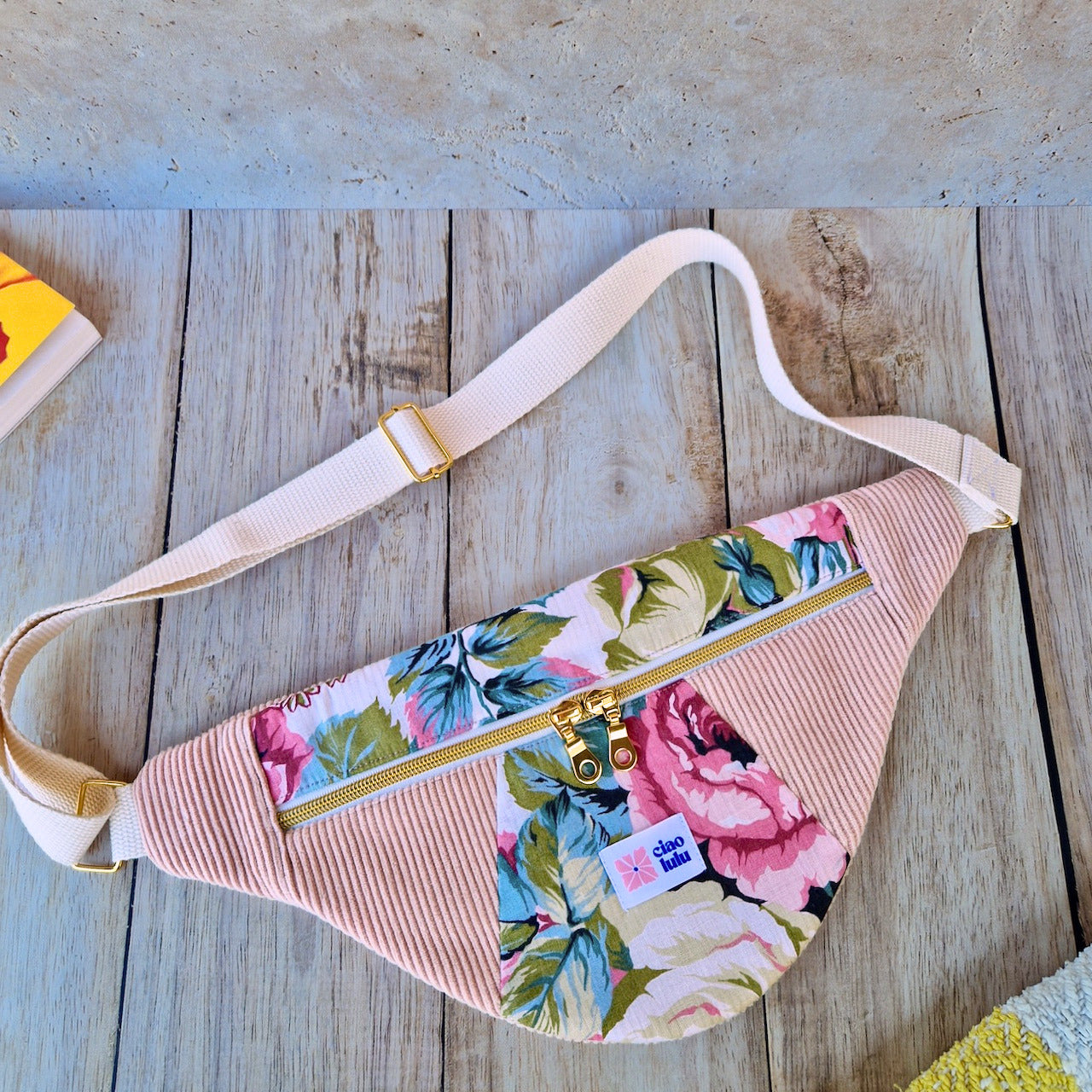 Sac banane patchwork velours côtelé et imprimé floral