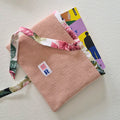 Pochette à livres velours côtelé vieux rose