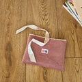 Pochette à livres tissu polaire vieux rose, intérieur motifs floraux pastels